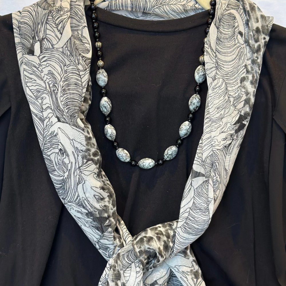 Elegant Monochrome Marble Necklace and Earrings Set NWT